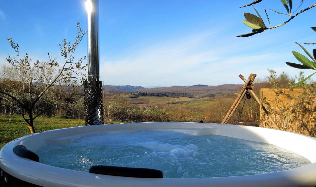 2 Cuori E 1 Yurta Glamping In Tuscany - Adults Only Asciano Exteriör bild